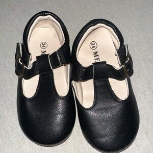 Classic Black Kids Size 8 Shoes
